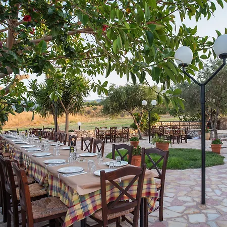 Georgia's Апартаменты Монемвазия